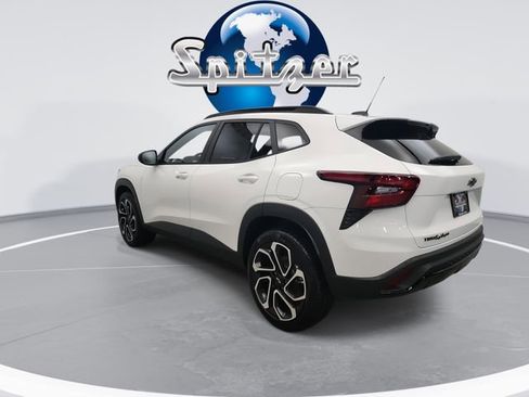 New 2026 Chevrolet Trax RS w/ Sunroof Package image 7