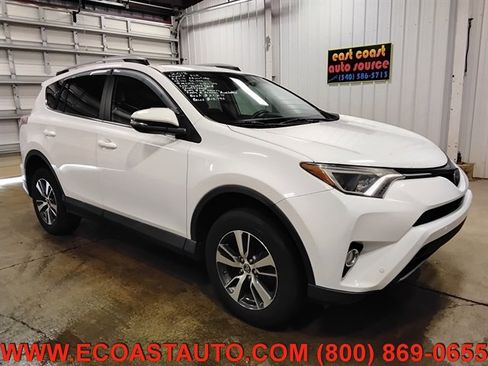 Used 2018 Toyota RAV4 XLE image 1