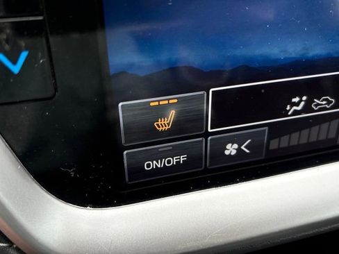 Used 2023 Subaru Outback Premium w/ Popular Package #1 image 15