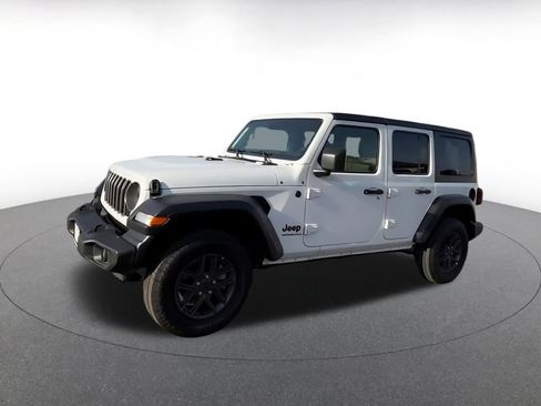 Used 2025 Jeep Wrangler Sport S image 8