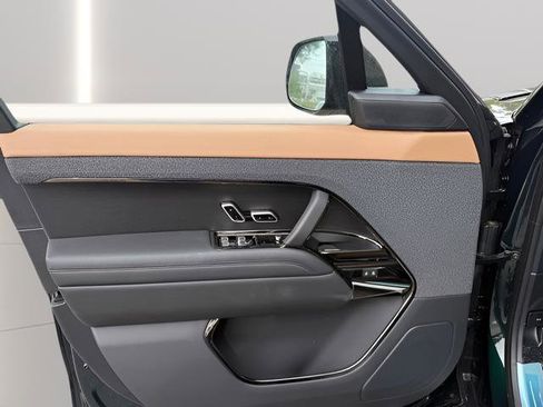 New 2026 Land Rover Range Rover Sport Dynamic SE AWD/4WD image 11