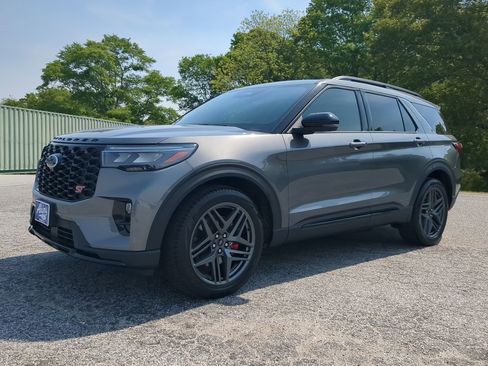 Used 2026 Ford Explorer ST w/ Sun And Sound Package image 6