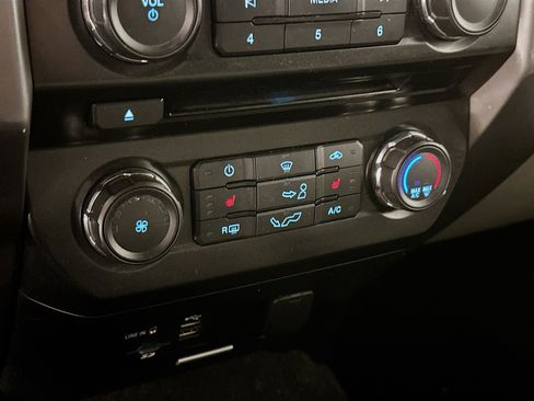 Used 2015 Ford F150 XLT w/ Equipment Group 302A Luxury image 23