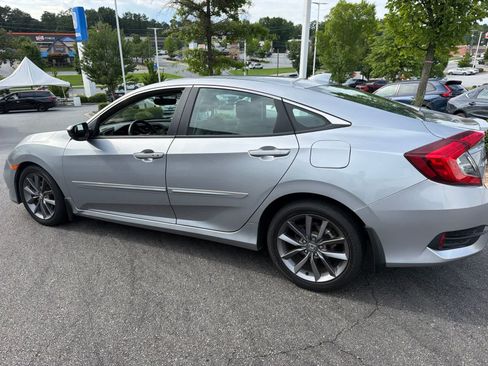 Used 2019 Honda Civic EX-L image 9