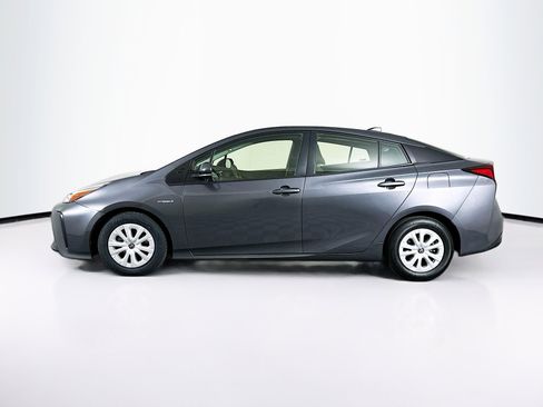 Used 2021 Toyota Prius L Eco w/ Carpet Mat Package (TMS) FWD image 4