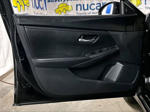 Used 2024 Nissan Sentra SV image 9