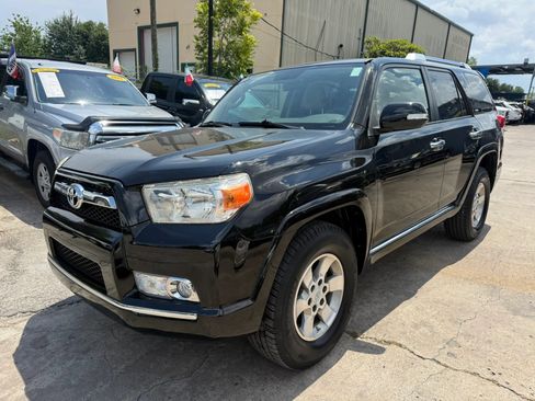 Used 2011 Toyota 4Runner SR5 RWD image 3