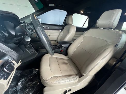 Used 2018 Ford Explorer Limited w/ Equipment Group 301A image 14
