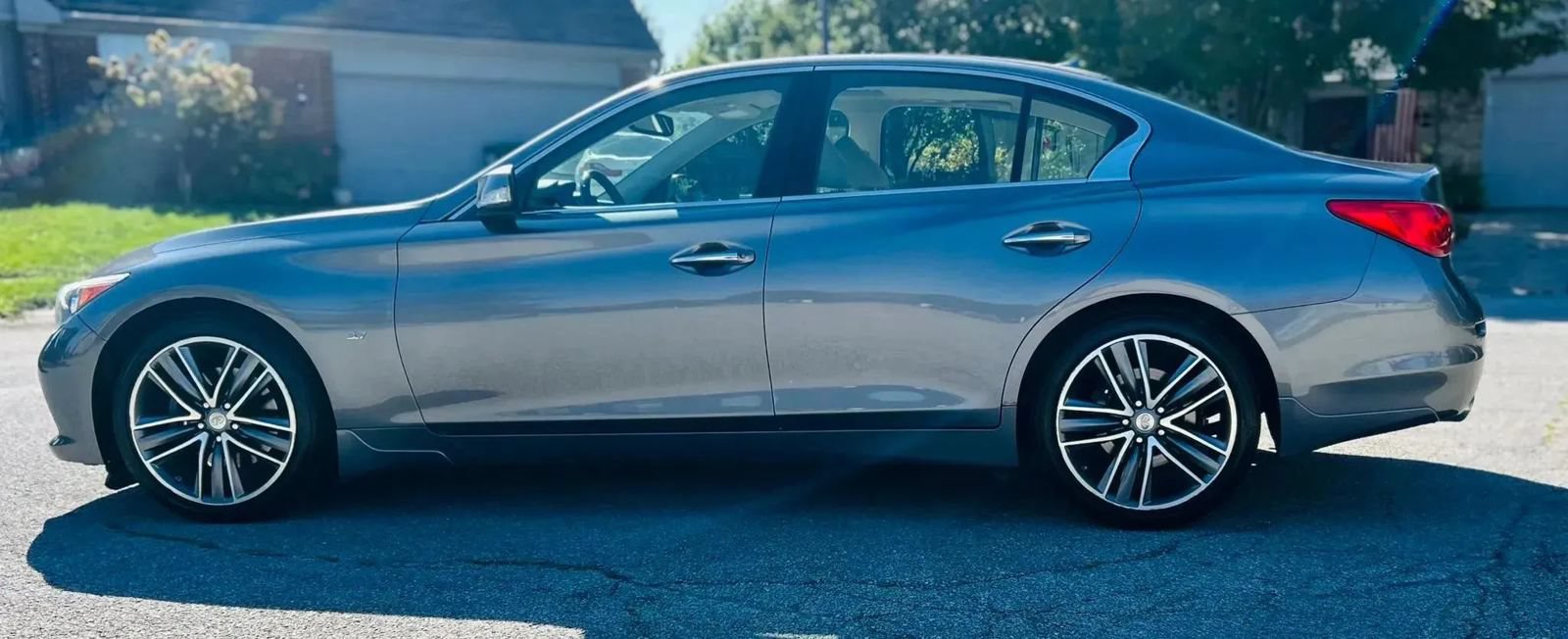 Used 2014 INFINITI Q50 Premium w/ Navigation Package AWD/4WD image 4