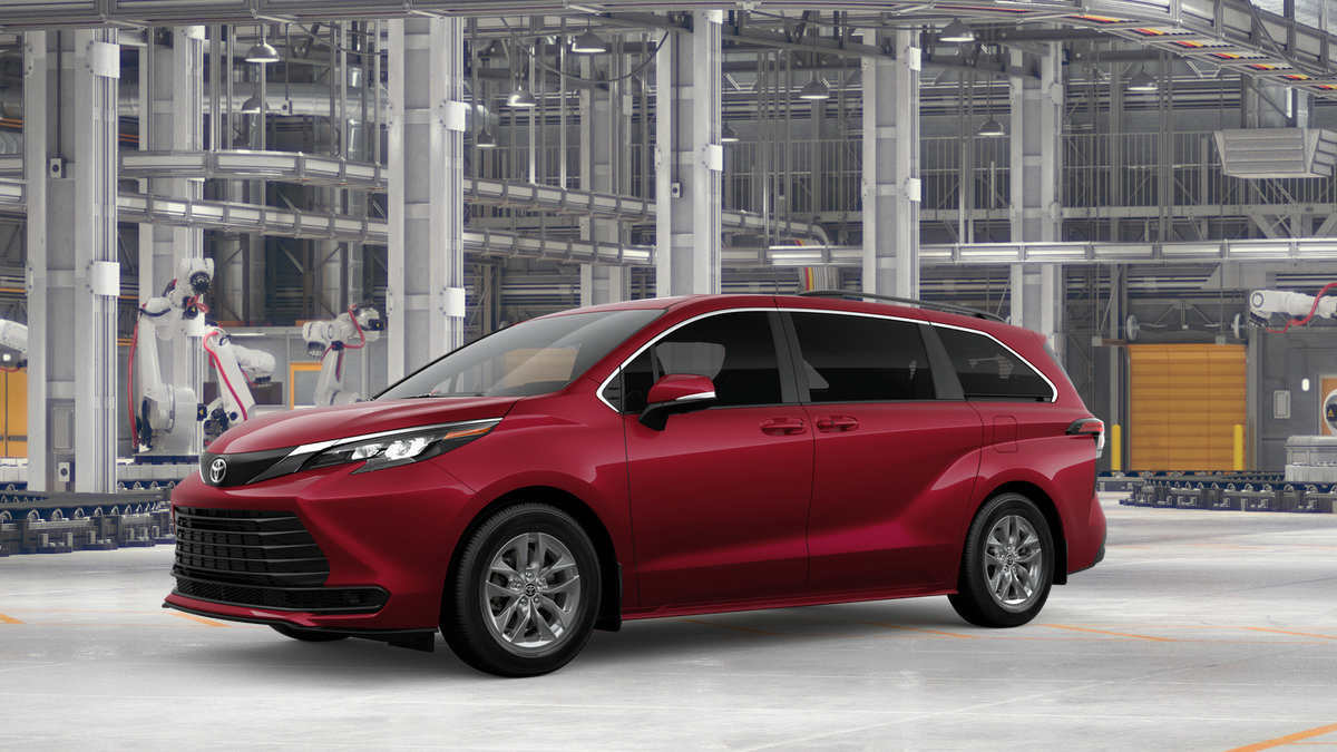New 2026 Toyota Sienna LE FWD image 2
