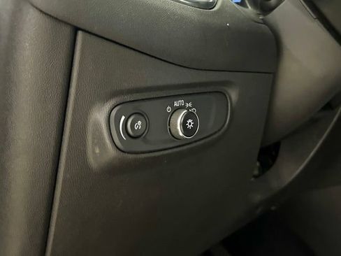Used 2024 Chevrolet Equinox LS w/ LS Convenience Package FWD image 21