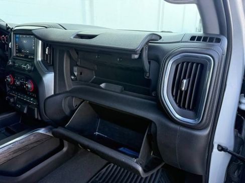 Used 2021 Chevrolet Silverado 1500 LTZ AWD/4WD image 25