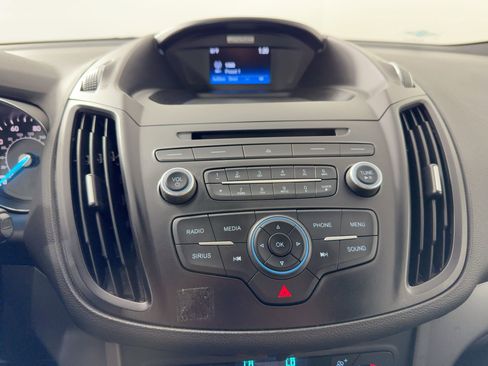 Used 2017 Ford Escape SE w/ SE Cold Weather Package image 19