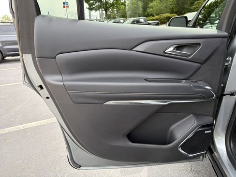 Used 2025 Chevrolet Traverse High Country w/ LPO, Floor Liner Package AWD/4WD image 22