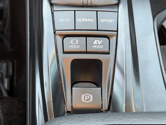 Used 2025 Toyota Camry LE w/ Convenience Package FWD image 16