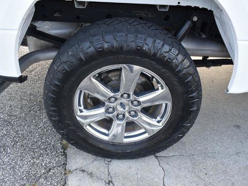 Used 2018 Ford F150 XLT w/ Equipment Group 302A Luxury AWD/4WD image 33