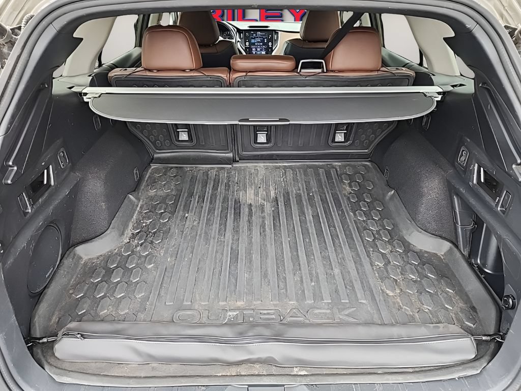 Used 2021 Subaru Outback Touring AWD/4WD image 16
