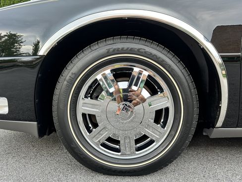 Used 2005 Cadillac De Ville w/ Limited Edition Package FWD image 24