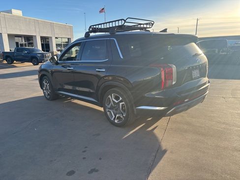 Used 2023 Hyundai Palisade Limited image 4