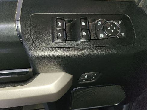 Used 2019 Ford F150 Lariat image 29