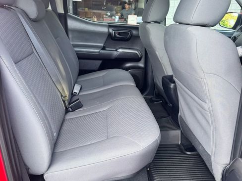 Used 2020 Toyota Tacoma SR5 RWD image 19