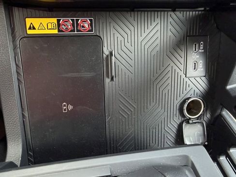 Used 2024 Toyota Tacoma SR5 w/ SR5 Upgrade Package image 22