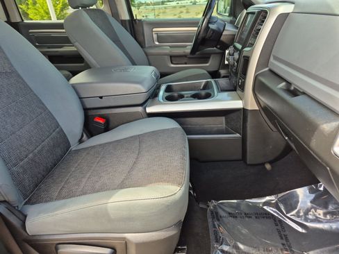 Used 2020 RAM 1500 Classic SLT w/ Luxury Group AWD/4WD image 25
