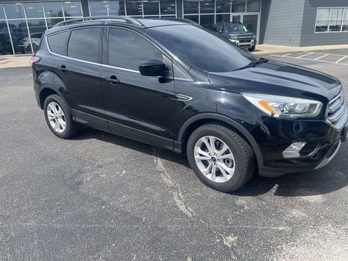 Used 2018 Ford Escape SEL image 4