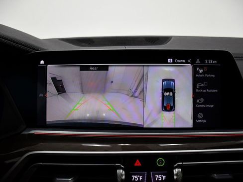 Used 2022 BMW X6 xDrive40i w/ Premium Package image 16