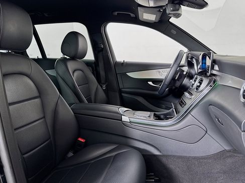 Used 2021 Mercedes-Benz GLC 300 image 6