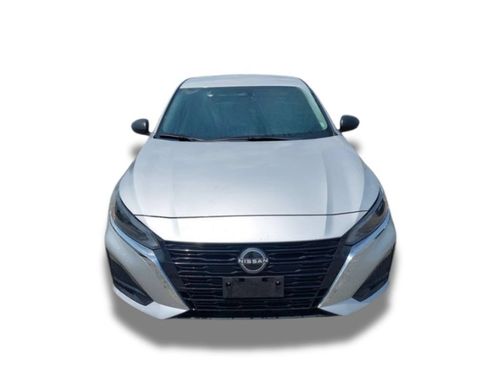 Used 2024 Nissan Altima 2.5 SV FWD image 5
