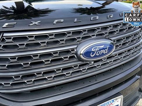 Used 2022 Ford Explorer XLT w/ Equipment Group 202A AWD/4WD image 30