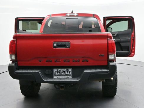 Used 2023 Toyota Tacoma TRD Off-Road AWD/4WD image 40