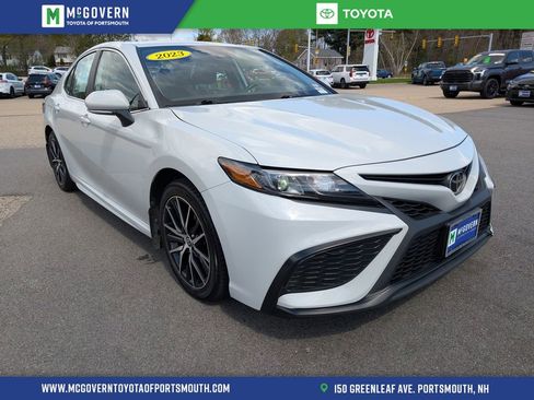 Used 2023 Toyota Camry SE w/ Cold Weather Package AWD/4WD image 1