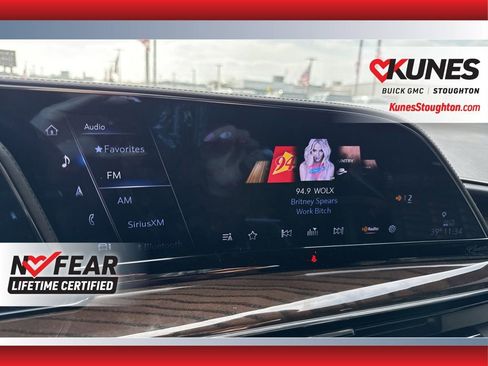 Used 2024 Cadillac Escalade ESV Sport Platinum w/ LPO, ONYX Package image 33