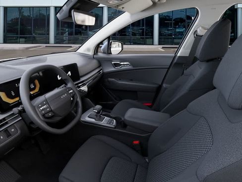 New 2026 Kia Sportage LX FWD image 17