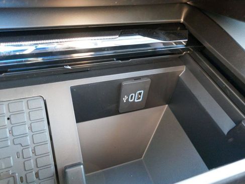 New 2026 Ford F350 Lariat w/ Black Appearance Package image 29