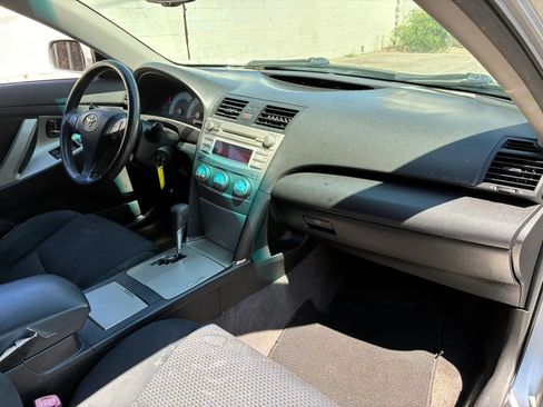 Used 2011 Toyota Camry SE w/ SE Extra-Value Pkg #1 FWD image 26