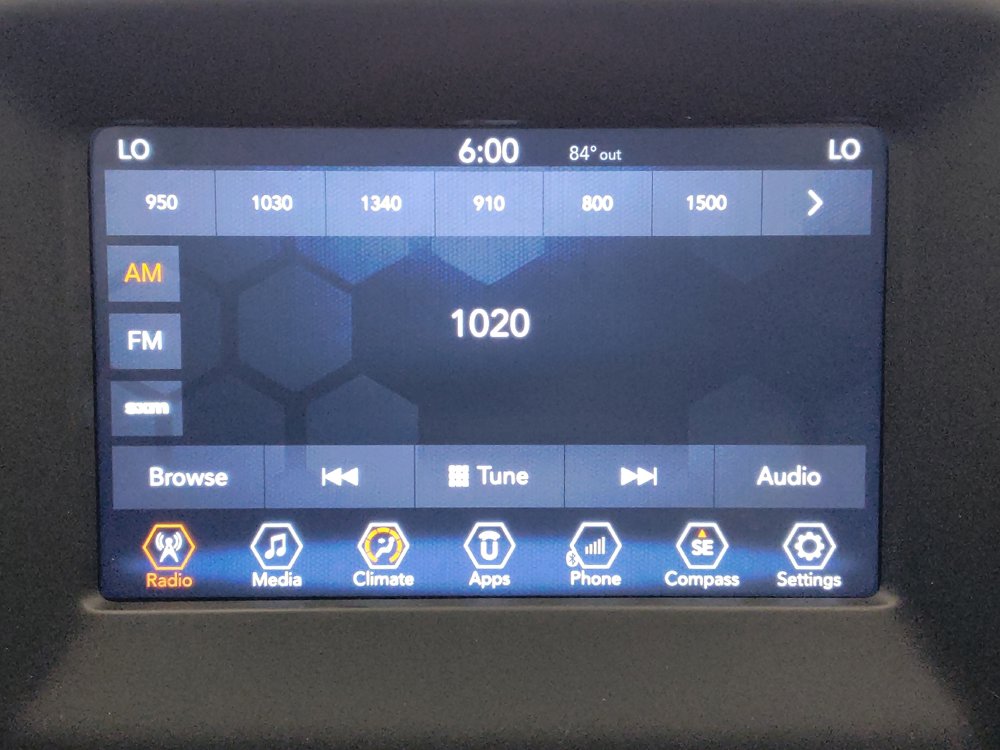 Used 2019 Jeep Compass Latitude FWD image 25