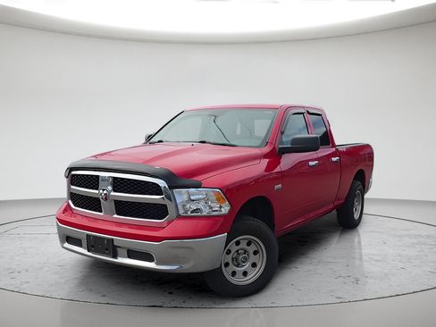 Used 2018 RAM 1500 Classic SLT AWD/4WD image 1