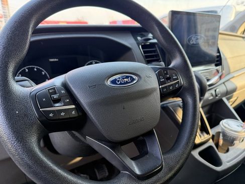 Used 2023 Ford Transit 350 XLT image 4