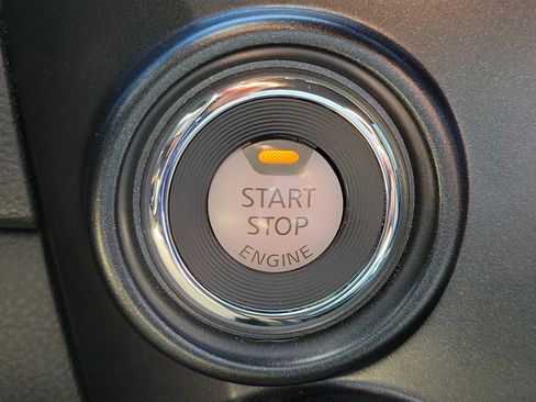 Used 2023 Nissan Titan PRO-4X w/ Pro-4x Convenience Package AWD/4WD image 26