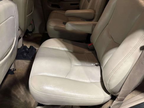 Used 2005 Chevrolet Tahoe Z71 w/ Preferred Equipment Group AWD/4WD image 18