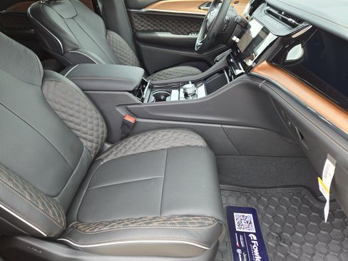 New 2026 Jeep Grand Cherokee Summit AWD/4WD image 12