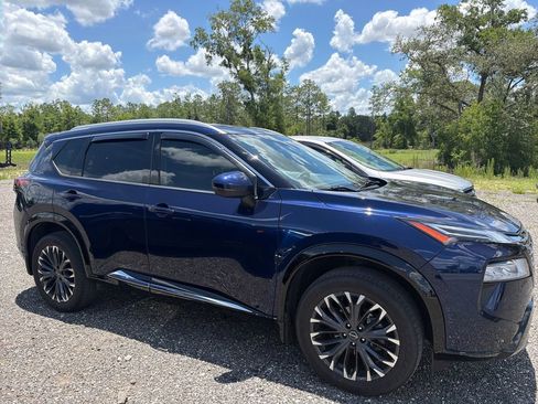 Used 2024 Nissan Rogue Platinum w/ Platinum Premium Package FWD image 4