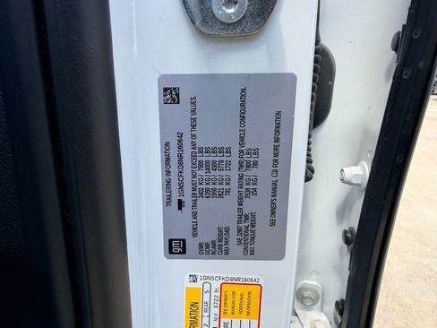 Used 2022 Chevrolet Suburban Premier RWD image 31