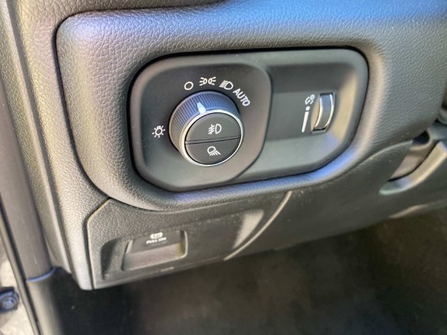 Used 2023 RAM 1500 Big Horn AWD/4WD image 15