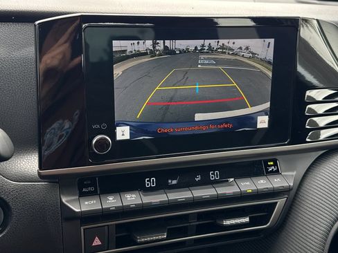 Used 2025 Toyota Camry SE FWD image 18