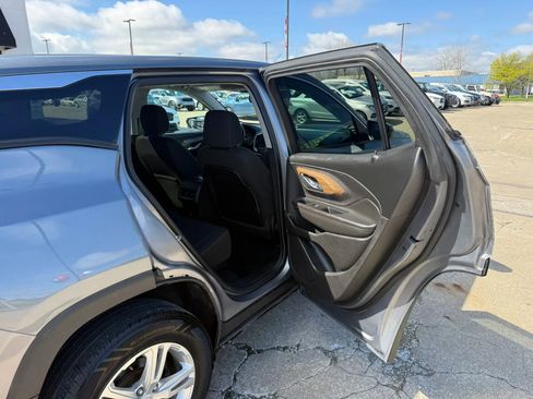 Used 2018 GMC Terrain SLE image 21