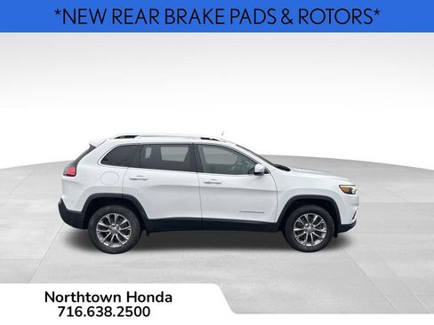 Used 2019 Jeep Cherokee Latitude Plus w/ Comfort/Convenience Group image 3